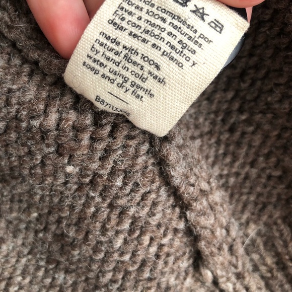 Babaa Sweater - Picture 9 of 11